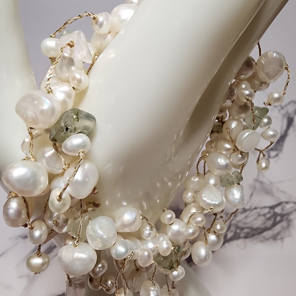 White Pearl Stretch Gold Tone Wire Bracelet - Picture 2 of 4